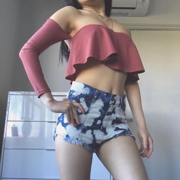 Tiger Mist asymmetrical crop top size6-8 (S) - Picture 3 of 4